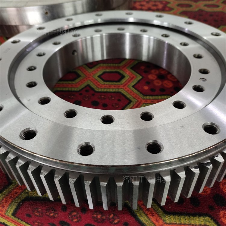 這五點是造成轉盤軸承晃動的罪魁禍首！