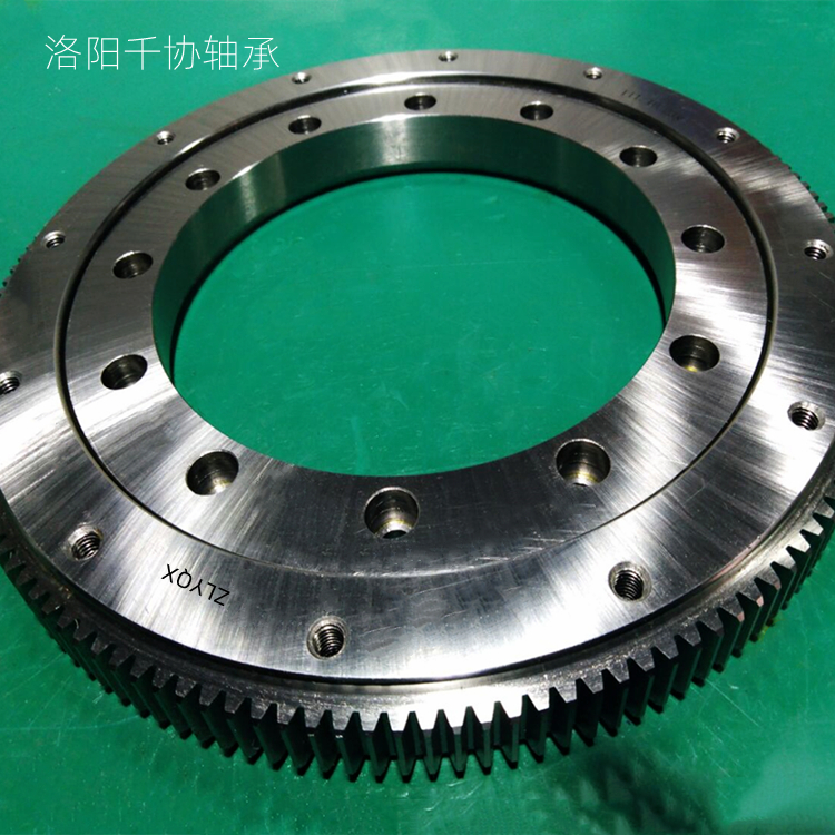 [ZLYQX]分析什么原因造成轉盤軸承套圈開裂及展現情況